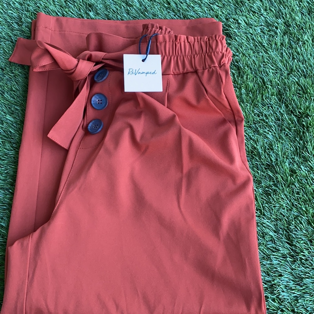 Vamped Pants - Picture 4 of 5